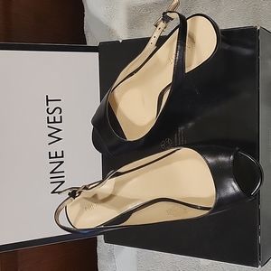 Black 3" heals. Peep toe